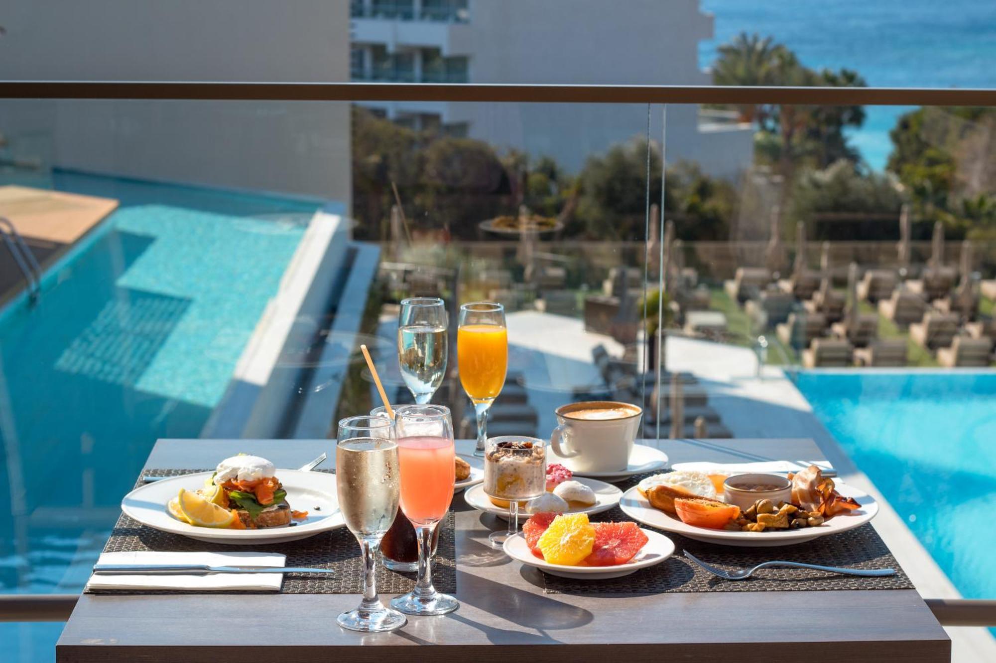 Amarande (Adults Only) Hotel Ayia Napa Bagian luar foto A typical breakfast